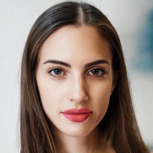 Hi I'm Ellison Parker